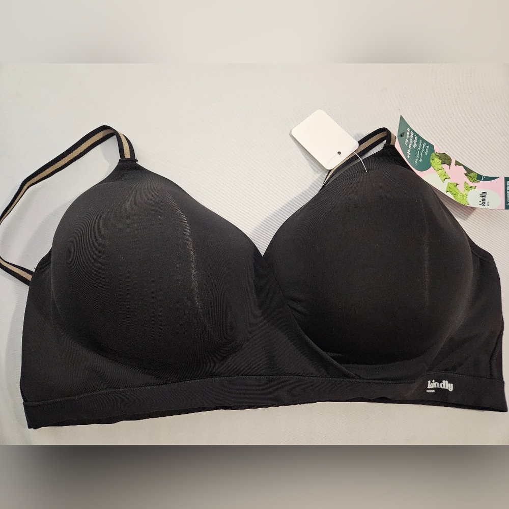 Kindred Bravely Smooth Wireless Bra — Black